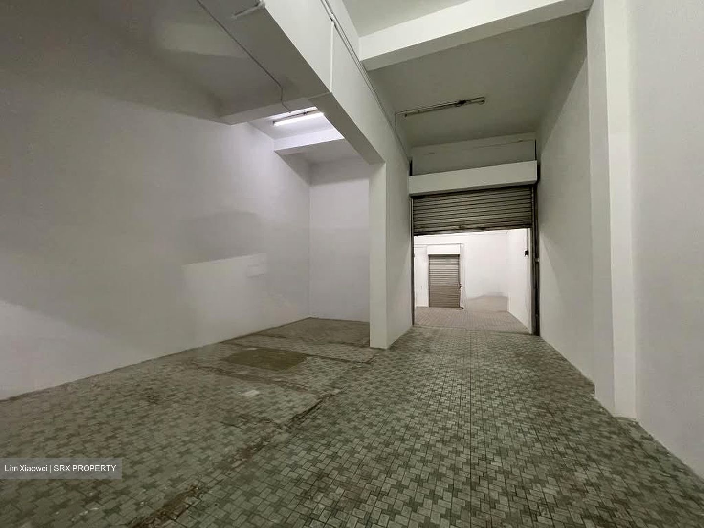 Kitchener Road (D8), Office #571672591